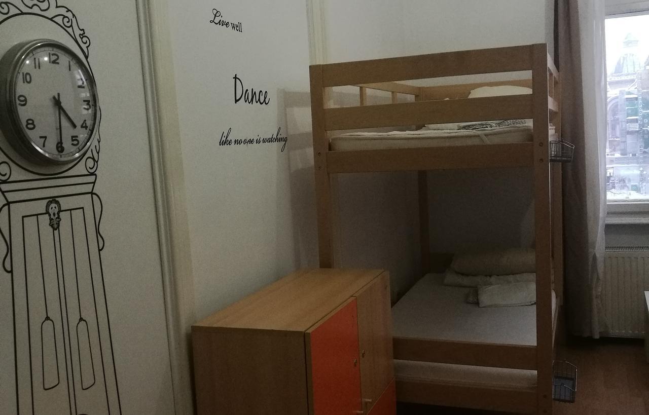 Pura Vida Hub Hostel Bukareszt Zewnętrze zdjęcie